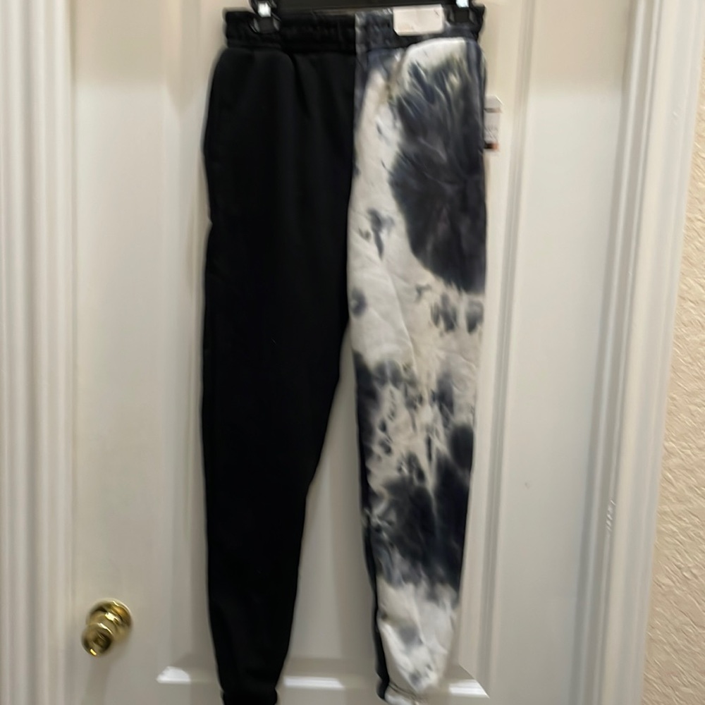 NWT HEARTS COLLECTIVE CLASSIC JOGGER